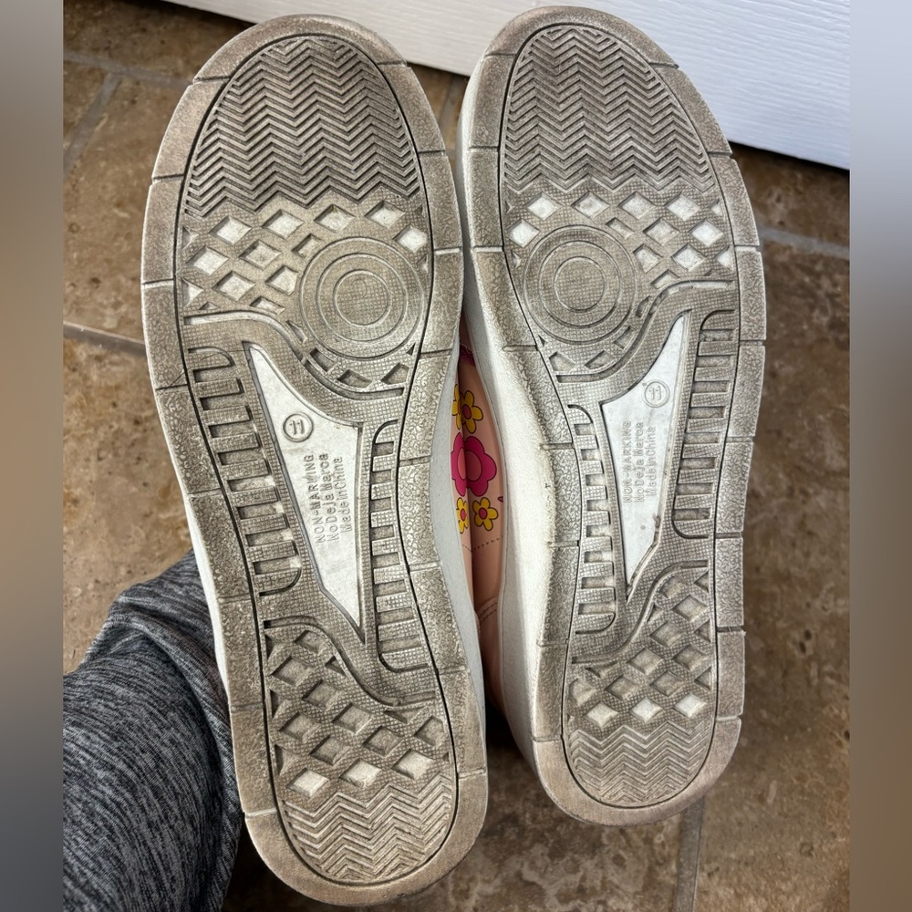Barbie Women’s Sneakers - Pink & White Floral Print Size 11 - Picture 13 of 13